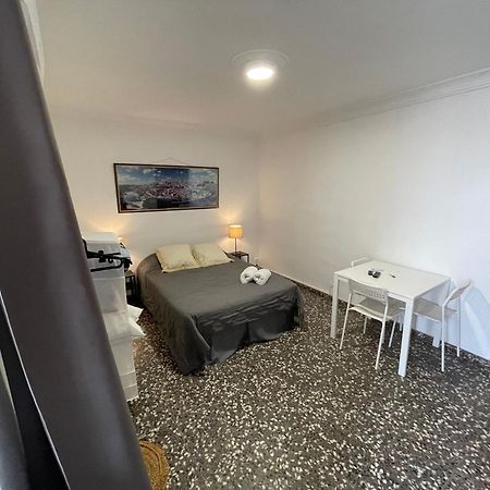 Alojamiento En El Centro De Toledo Apartment Luaran gambar