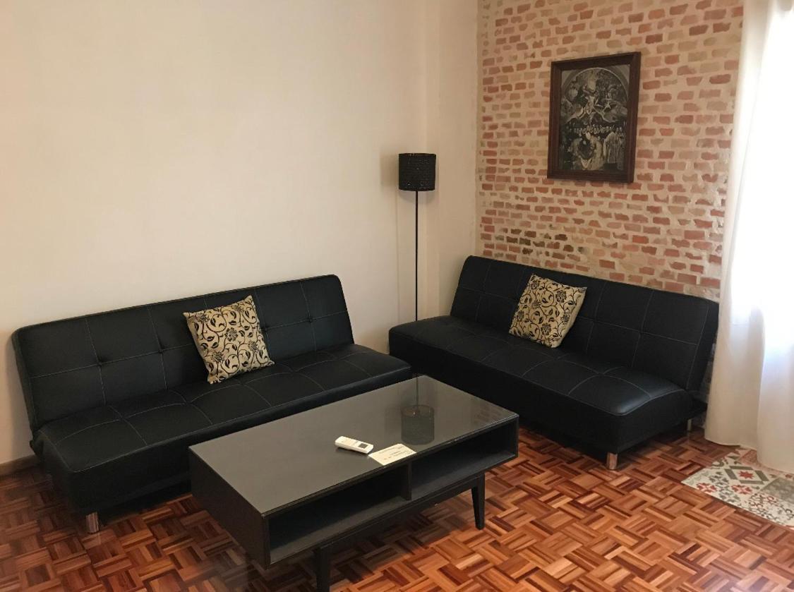 Alojamiento En El Centro De Toledo Apartment Luaran gambar