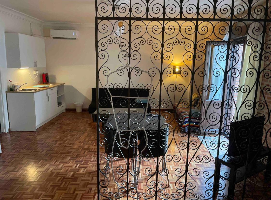 Alojamiento En El Centro De Toledo Apartment Luaran gambar